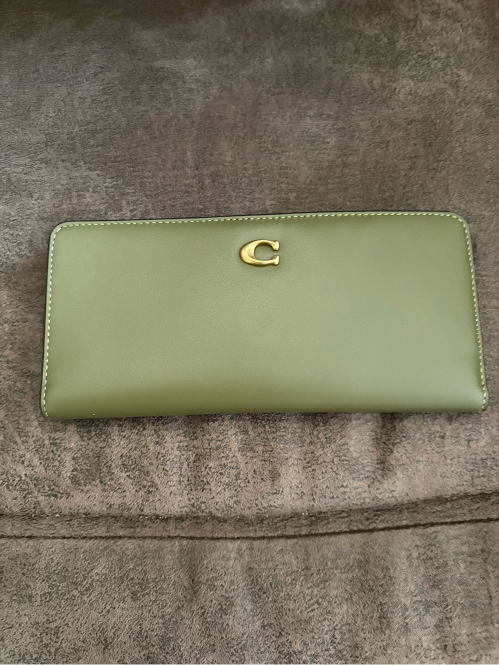 NWT Coach Slim Essential Olive Green Wallet $175 Sold Out!
